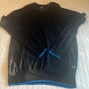 Oakley men's medium sweater , black with royal trim